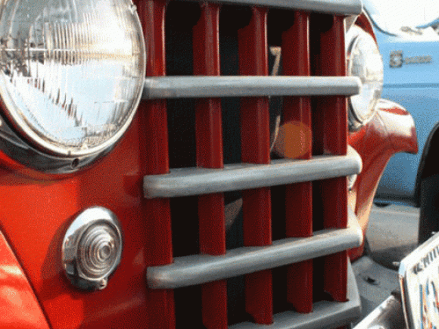 Bruce Comeau's 1950 Willys Jeepster