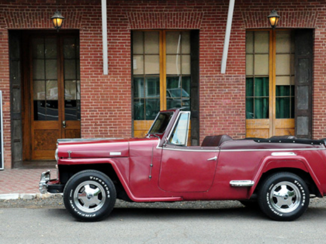 Ed Hughes' 1948 Willys VJ2 Jeepster
