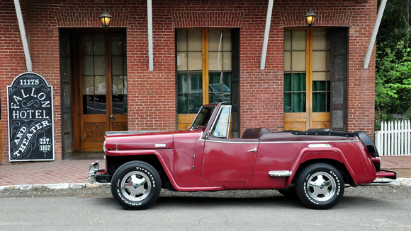 Ed Hughes' 1948 Willys VJ2 Jeepster
