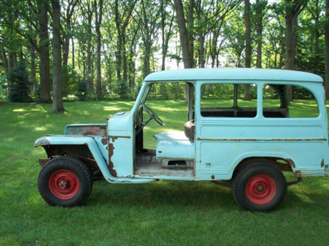 Bob Davis' 1957 Willys Station Wagon