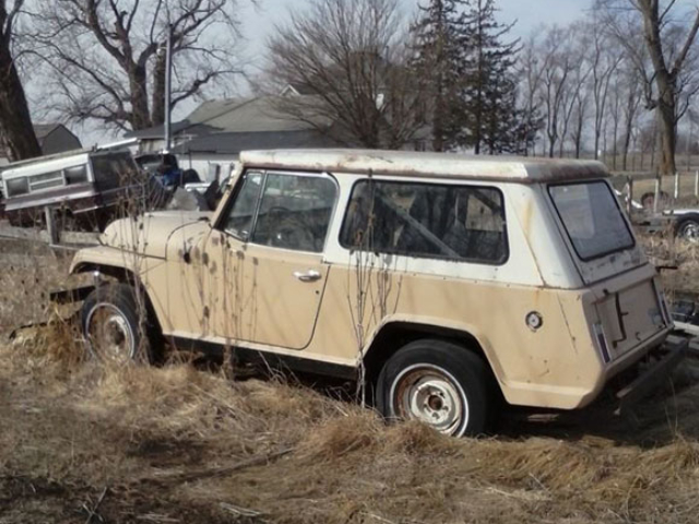 Jesse Woltz' 1967 Jeepster Commando
