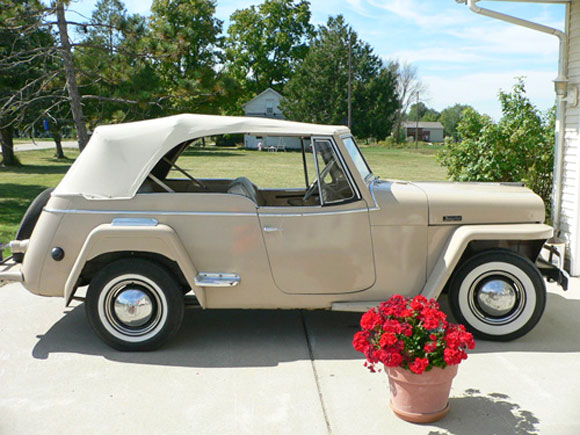 Eugene Plite's 1948 Willys Jeepster