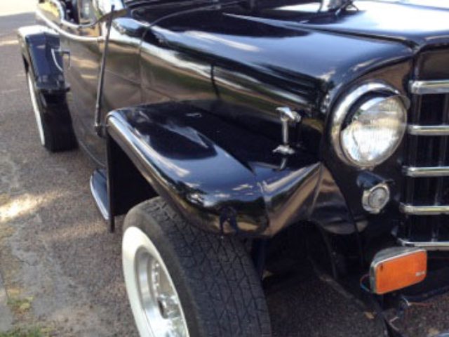 Paul Fierro's 1950 Willys Jeepster