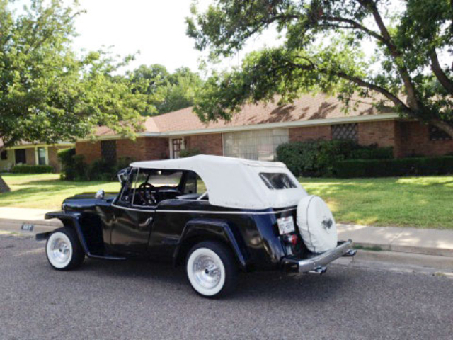 Paul Fierro's 1950 Willys Jeepster