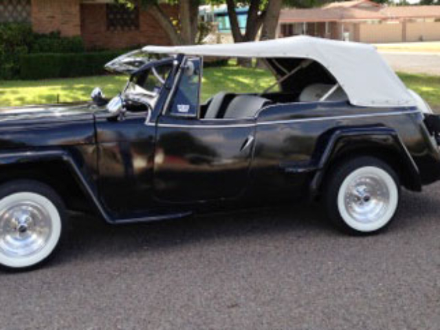 Paul Fierro's 1950 Willys Jeepster