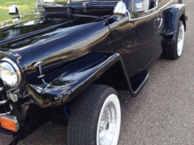 Paul Fierro's 1950 Willys Jeepster