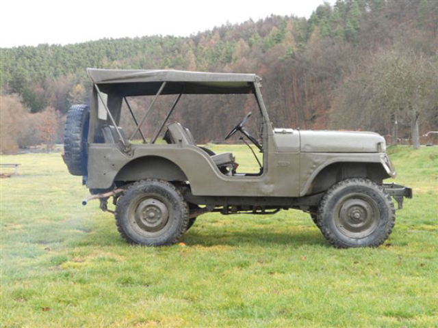Martin Decarli's 1967 Swiss Army CJ-5