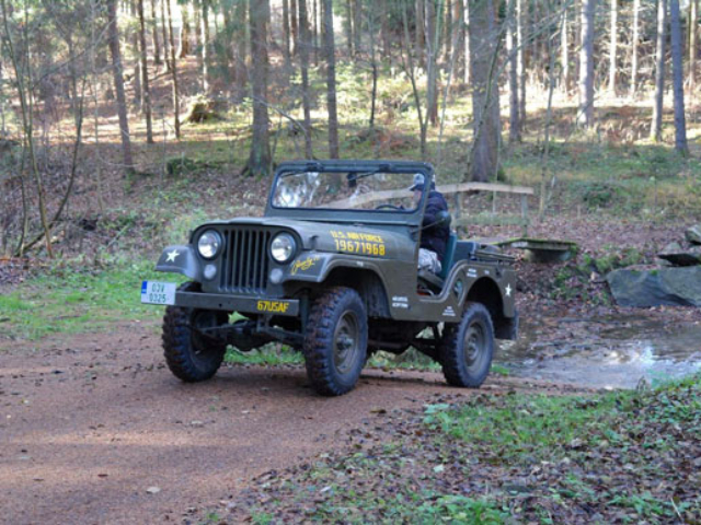 Martin Decarli's 1967 Swiss Army CJ-5