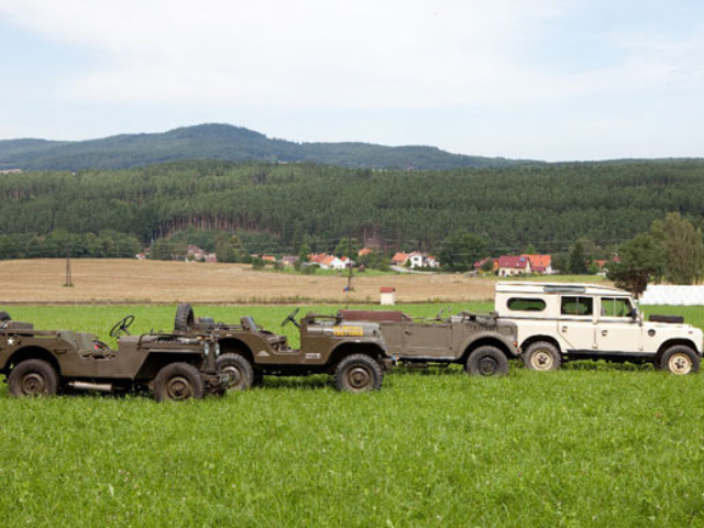 Martin Decarli's 1967 Swiss Army CJ-5