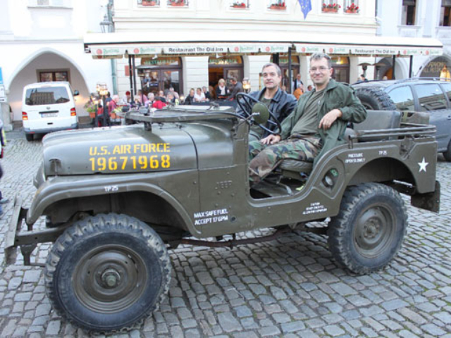 Martin Decarli's 1967 Swiss Army CJ-5
