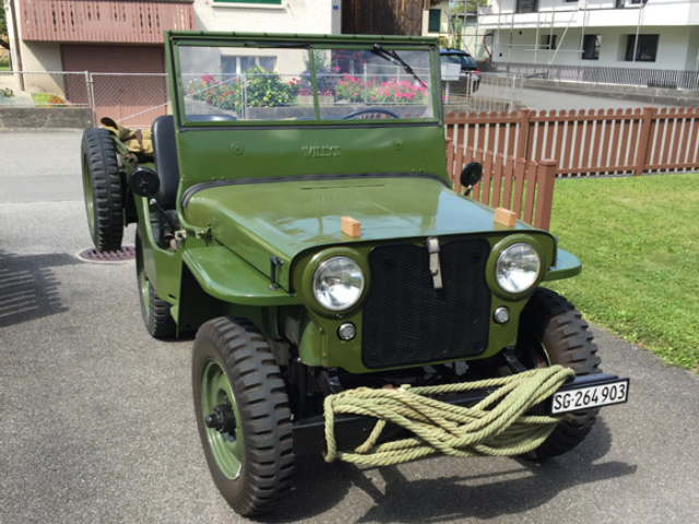 Dari Egger's 1947 Willys CJ-2A