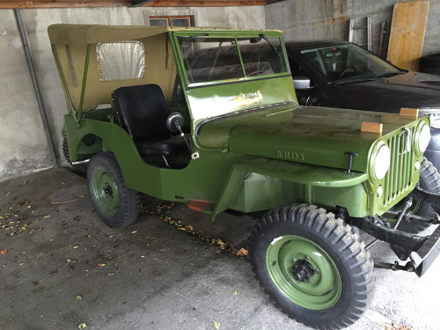 Dari Egger's 1947 Willys CJ-2A