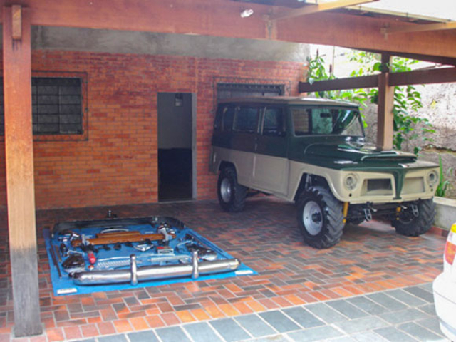 Jesus Junior's 1968 Rural Willys Wagon
