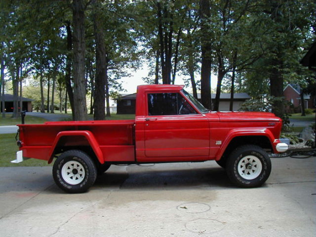 1965 J-Series Kaiser Truck