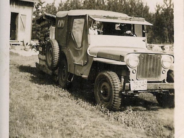 joyce-vopni-willys-jeep2